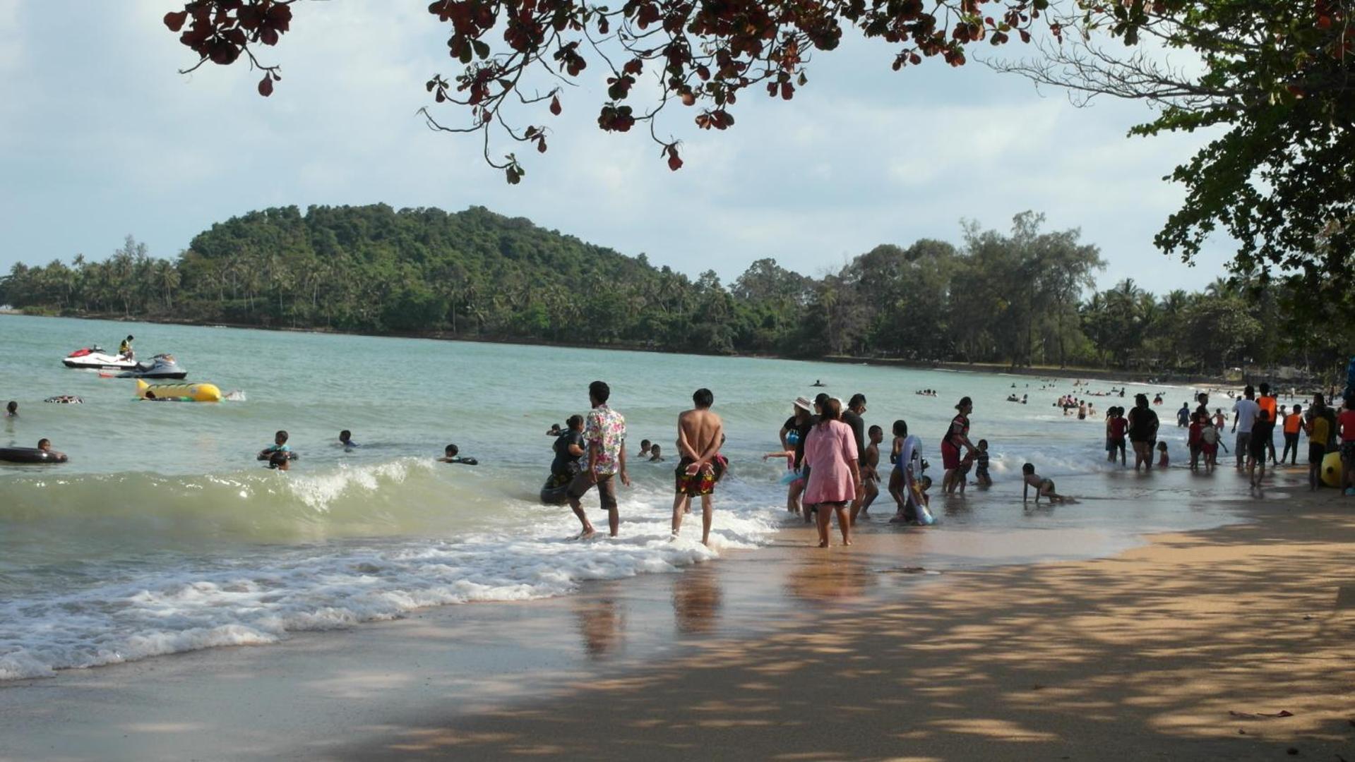 Thipburee Resort Sichon Exterior photo