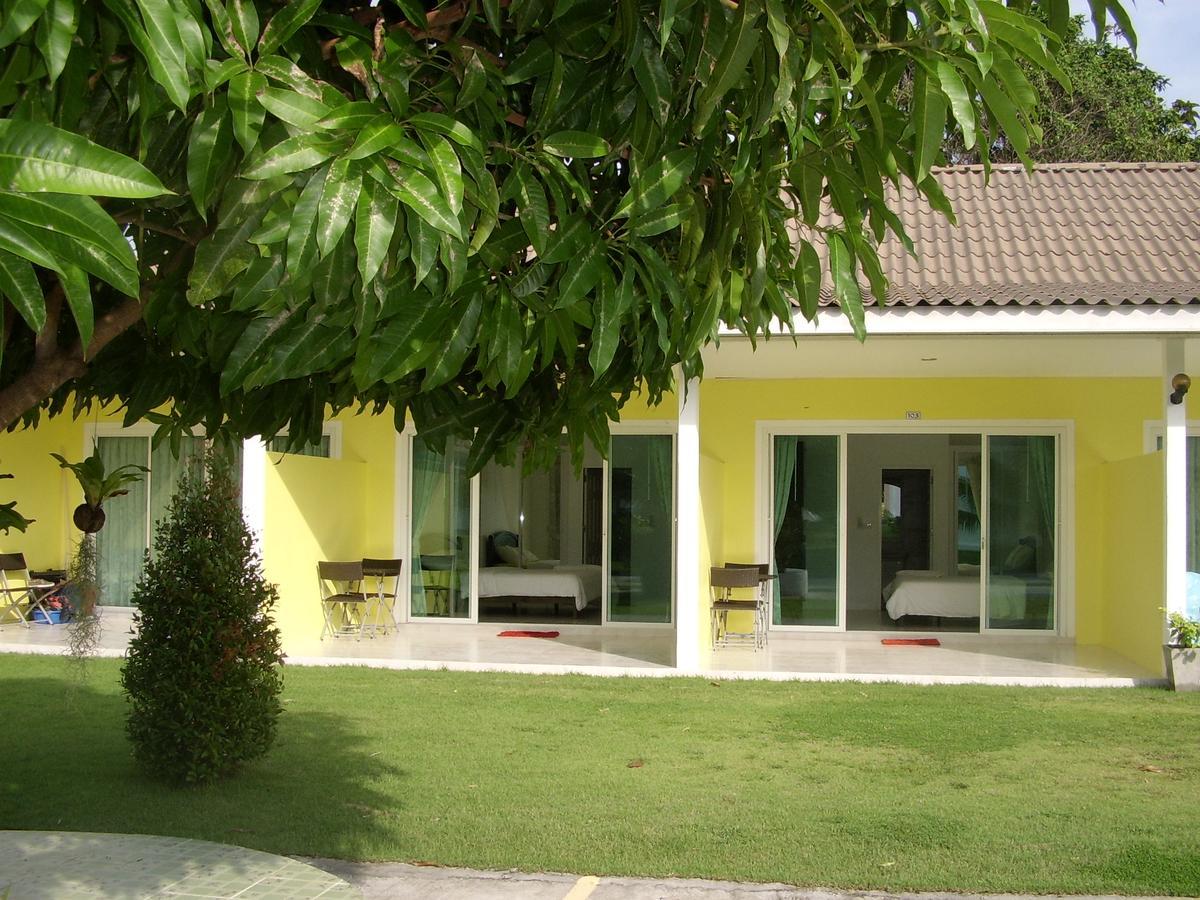 Thipburee Resort Sichon Exterior photo