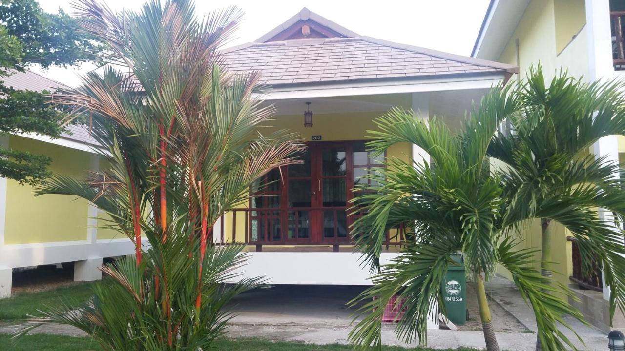 Thipburee Resort Sichon Exterior photo